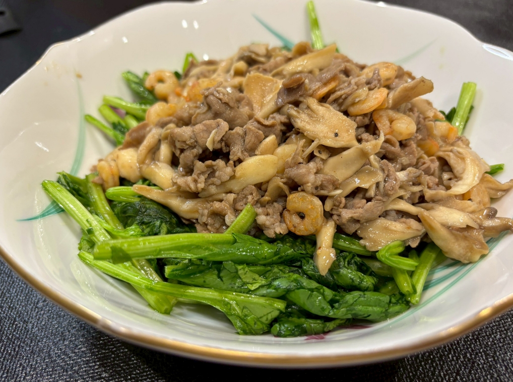 舞茸とエビ　豚のあんかけ炒め